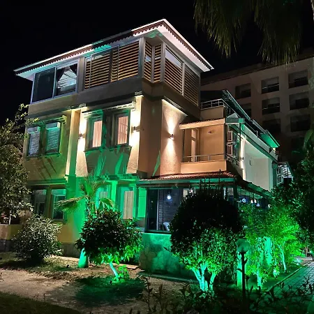 Club 10